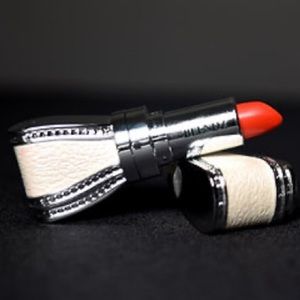 Trouble Maker Matte Lipstick (Orange/Red)
